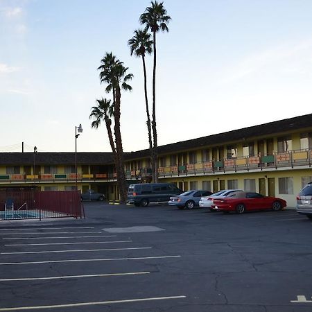 Tropics Motor Hotel Indio Luaran gambar